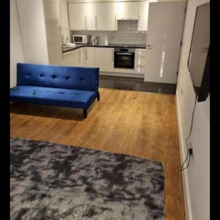 Chi'S Home Dagenham Bagian luar foto