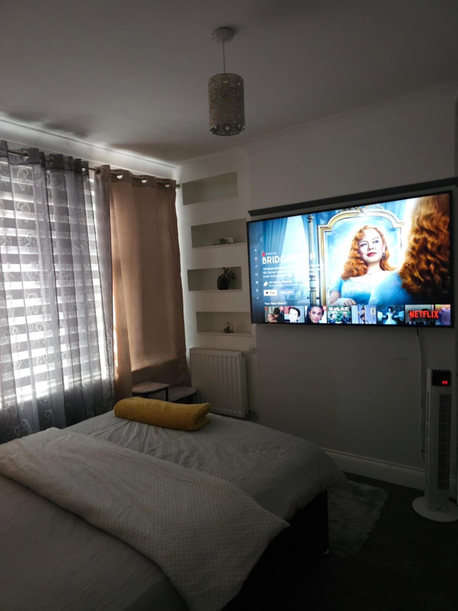Chi'S Home Dagenham Bagian luar foto