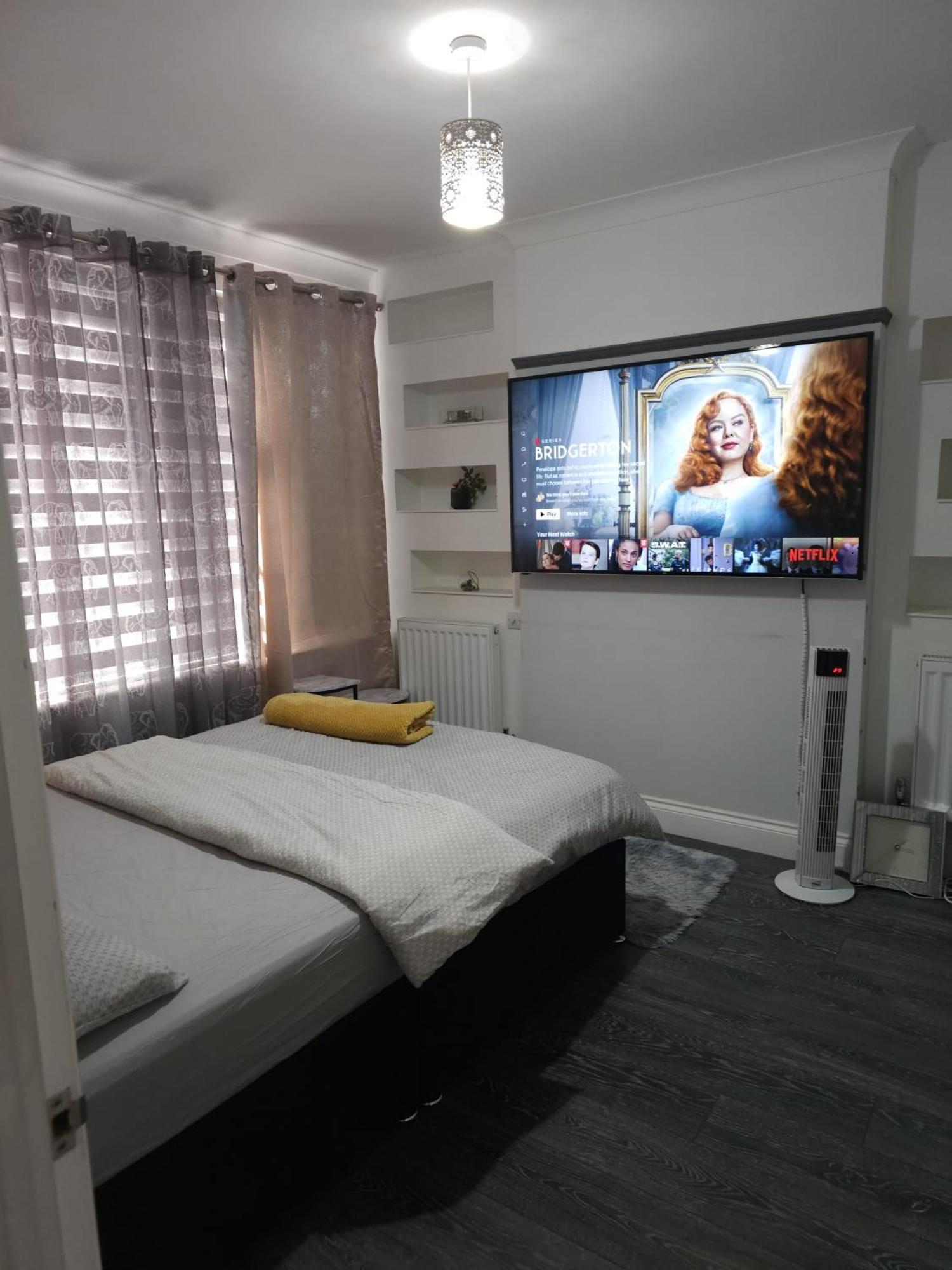 Chi'S Home Dagenham Bagian luar foto